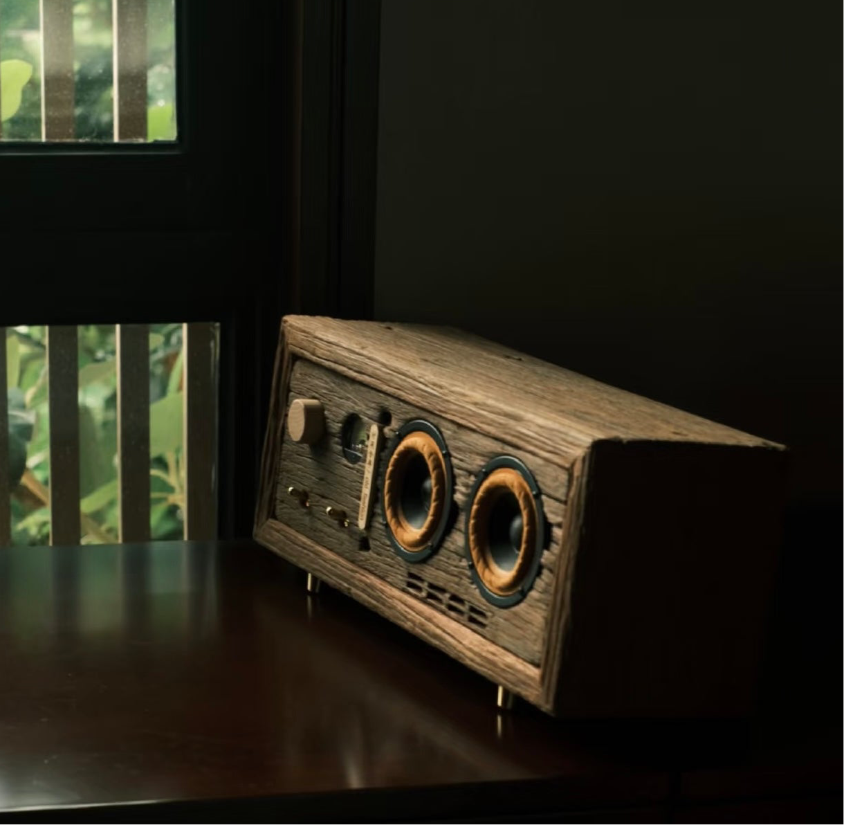 Wabi-Sabi Wood Speaker - Natural Imperfections - Handcrafted Beauty
