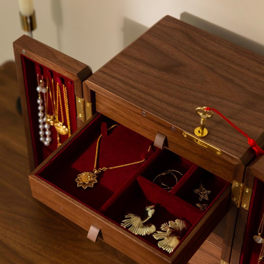 Traditional Chinese Romance Jewelry Box - Red velvet luxury storage with lucky magpie design for good fortune